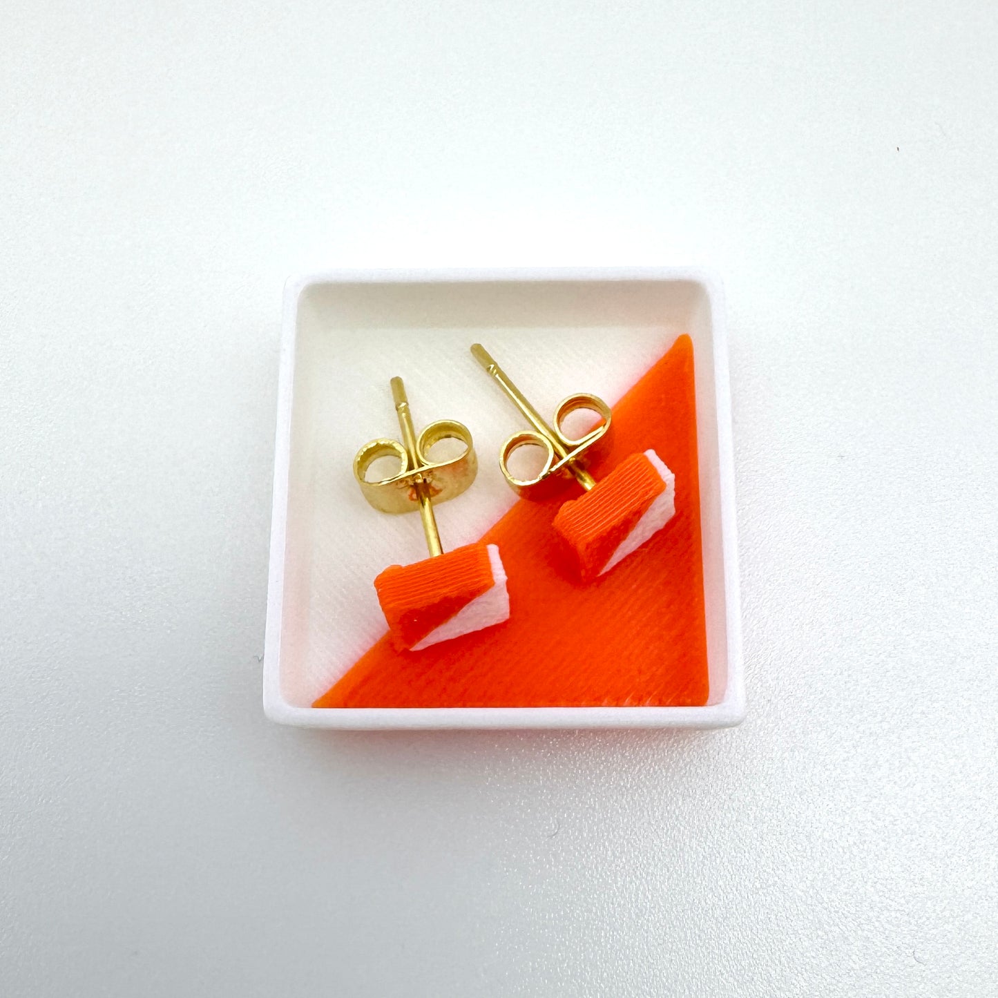 O Flag Earrings, Flat
