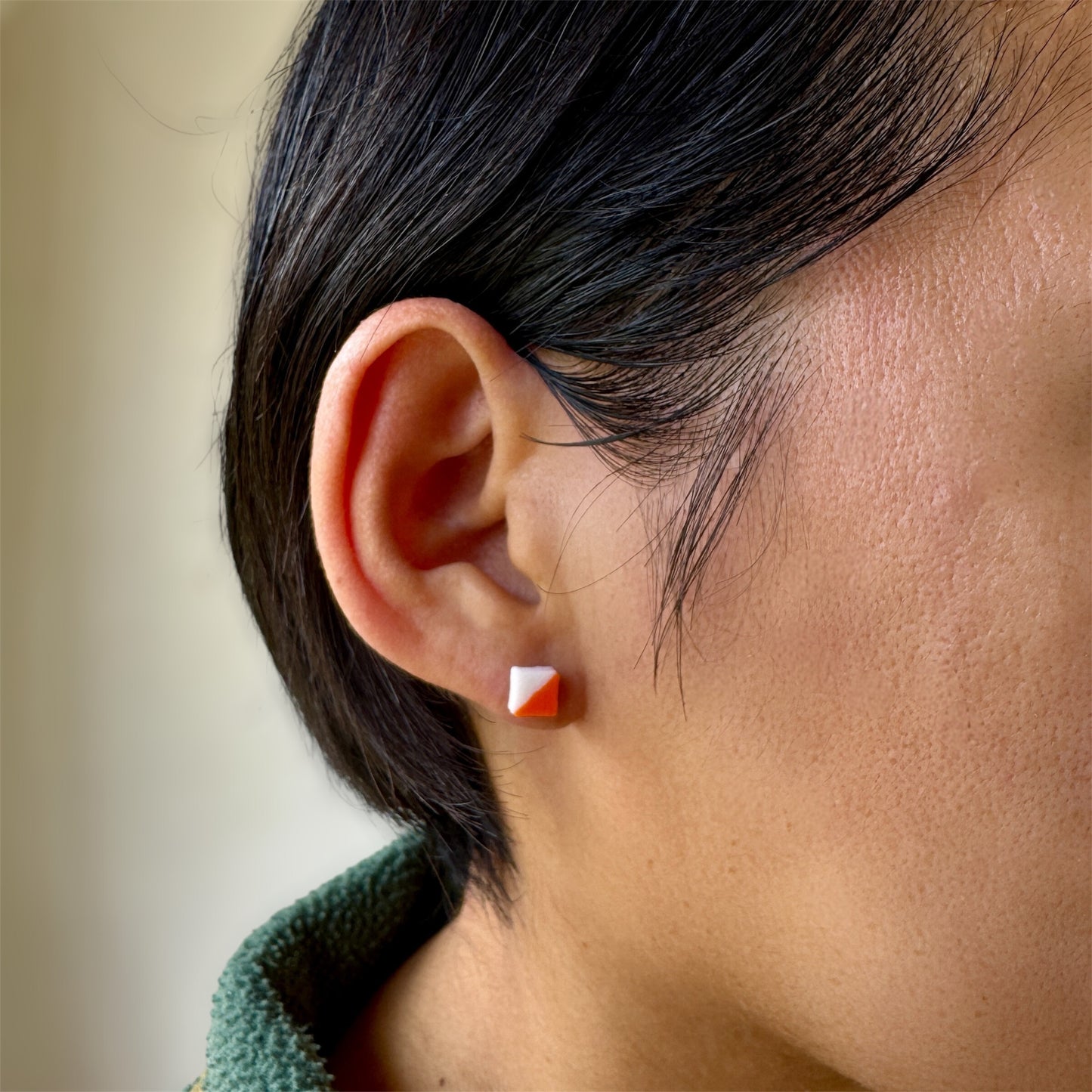 O Flag Earrings, Flat